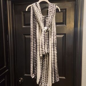 Women's Black and White Tie-Dye Scarf Wrap Cover Up One Size Firts Most